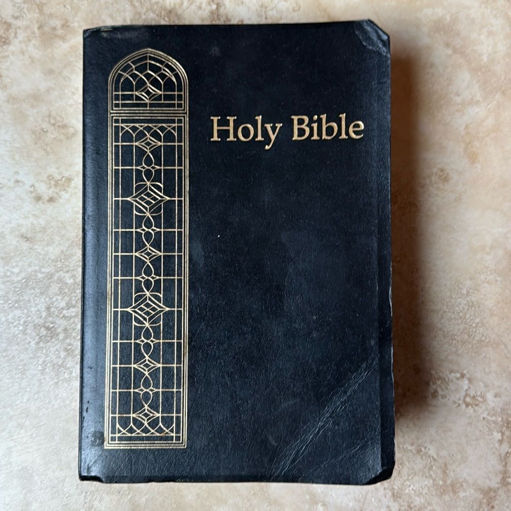 Holy Bible King James Version Giant Print Christ’s Words Red Concordance 1611